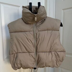Sacre Women’s Tan Puffer Vest in Size M